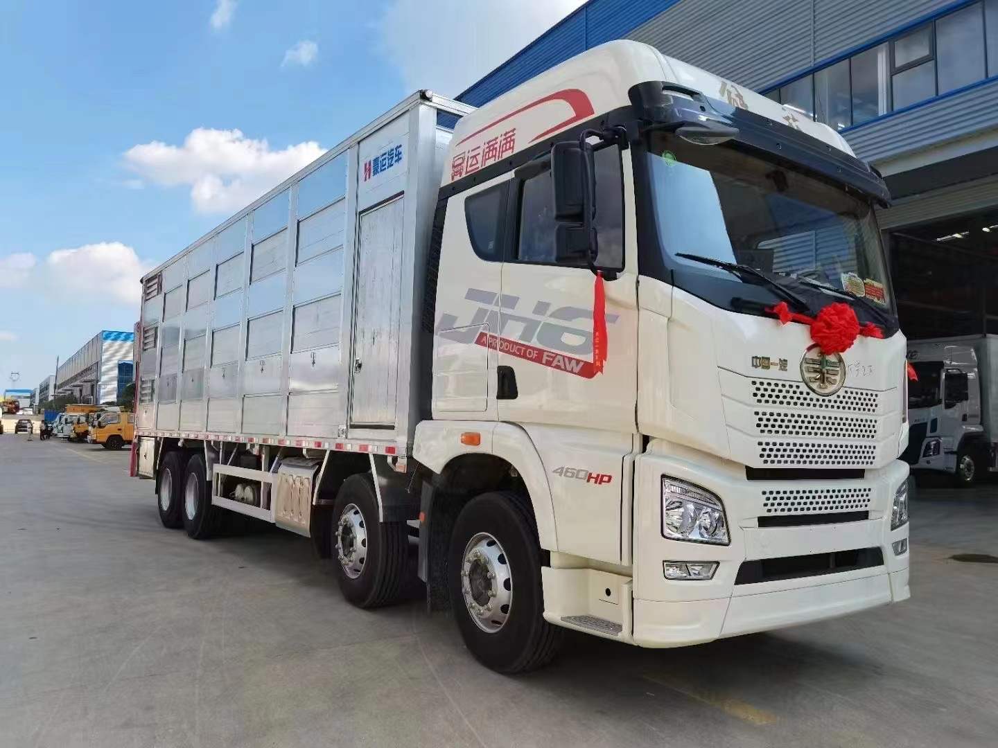 解放前四后八畜禽运输车