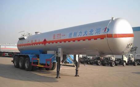 大力牌DLQ9402GRY型易燃液体罐式运输半挂车